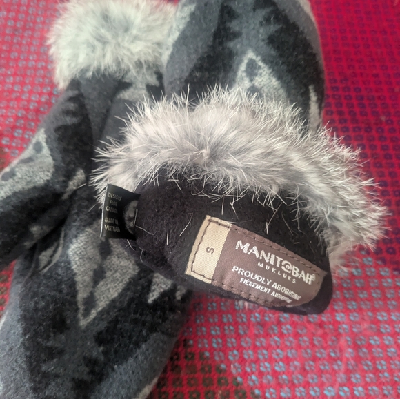 Manitobah mittens small - Picture 2 of 2
